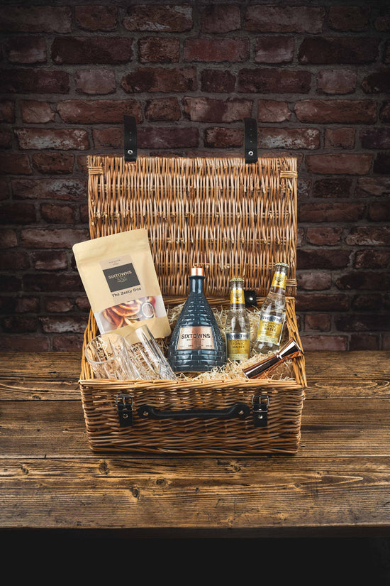 SIXTOWNS Deluxe Hamper Basket