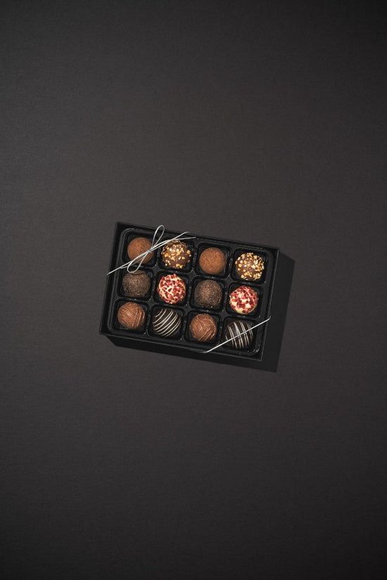 SIXTOWNS Signature Chocolate Box  (12 Chocolates)